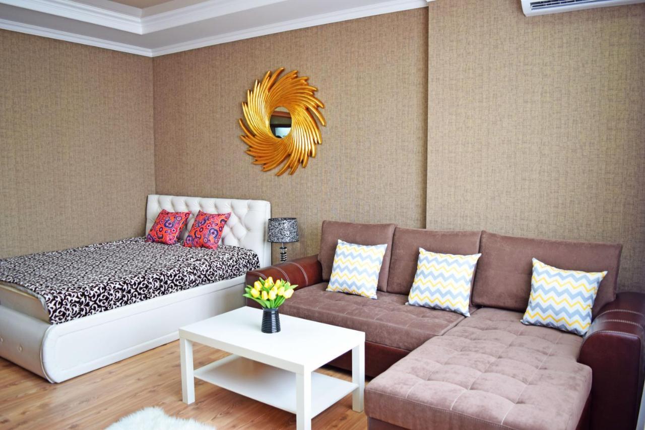 Sunny Apartment With Mountain View 비슈케크 외부 사진